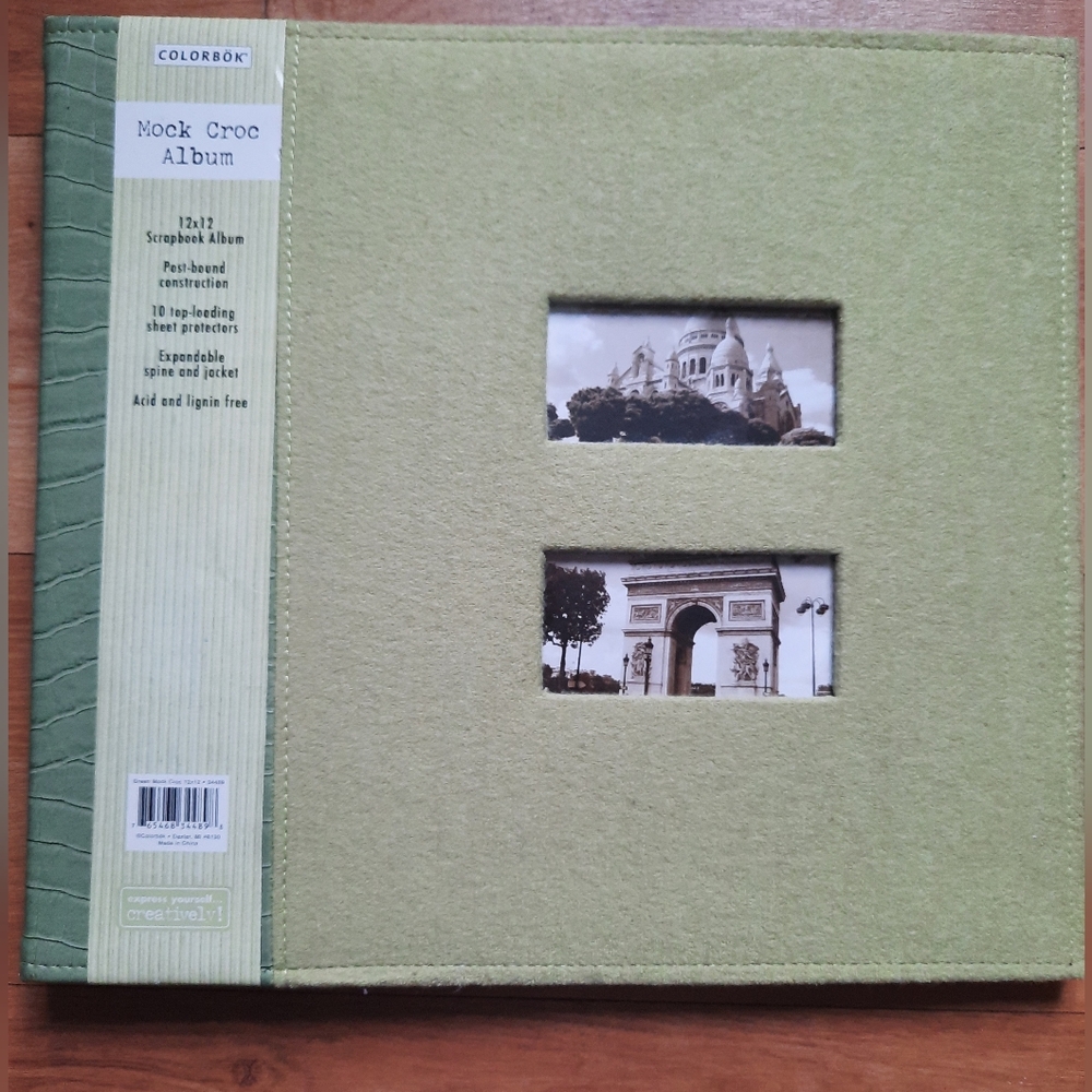 NWT 12" x 12" Mock Croc Green Scrapbook Album